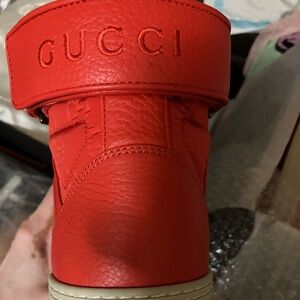 BRAND NEW - GUCCI MEN 6.5 RED LEATHER SNEAKERS